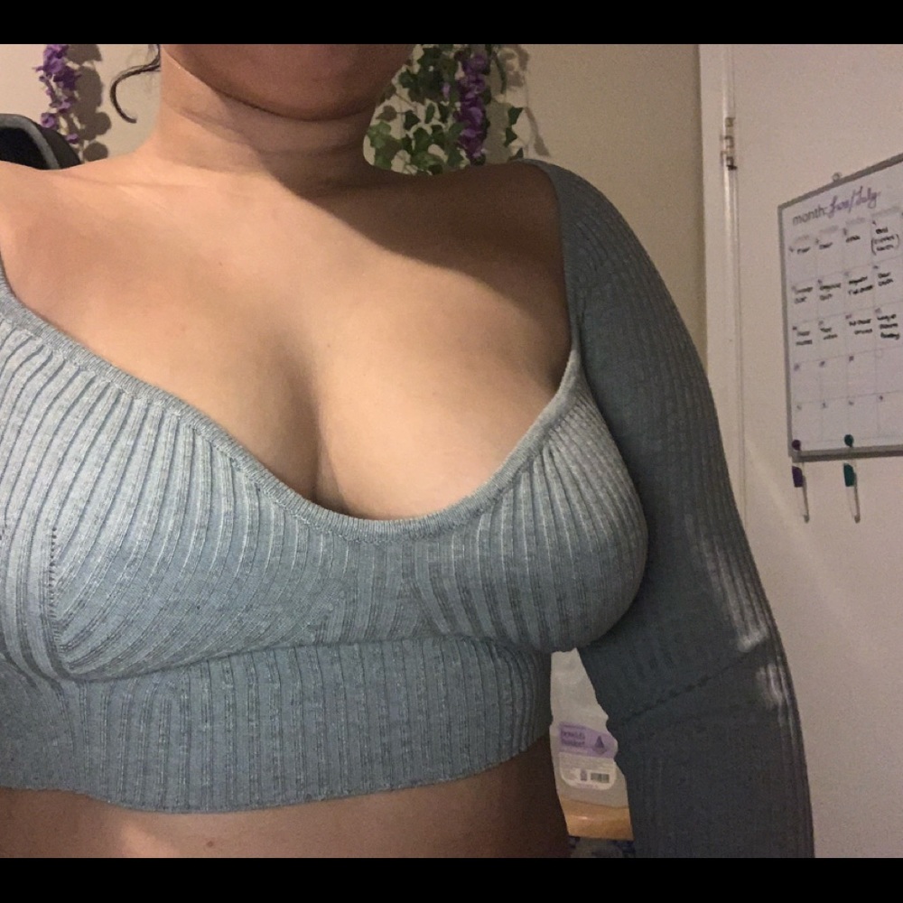 Grey Ribbed crop top - Picture 2 of 2